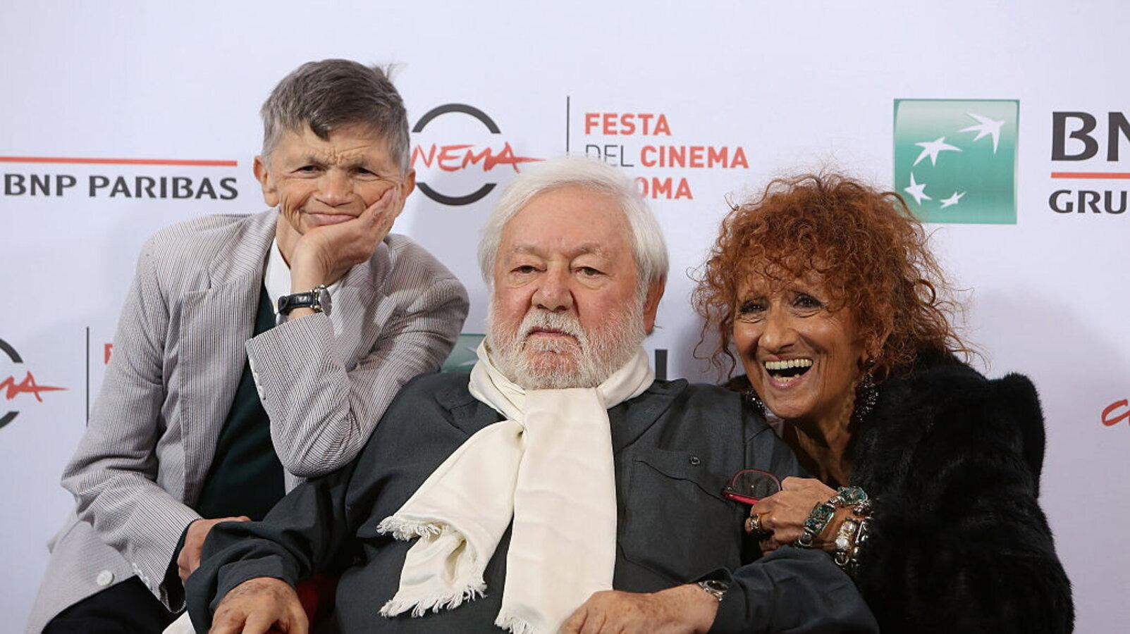 Anna non sapeva che i mobaaaa mi mi sono fermato, - Italia