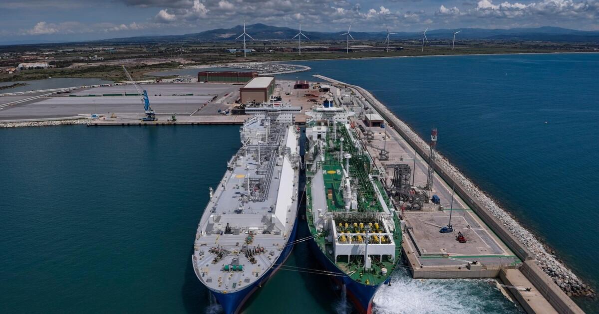 Non torniamo agli sguardi russi |Volare