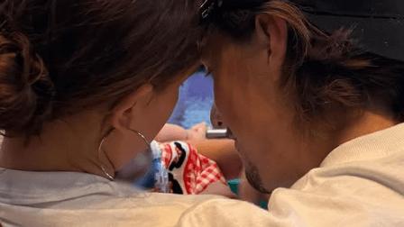 Millie Bobby Bright e le sue foto da ragazza, Baby Jake Bonezovi |Fiera della Vanità