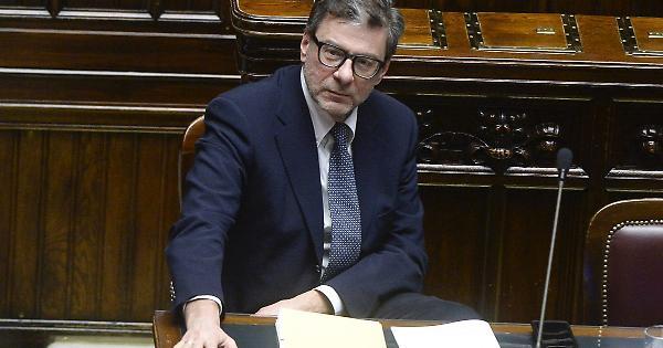 Manovra dopo lo scontro sul patrimonio.. Giorgetti alle banche: “Torniamo al credito tradizionale” -...