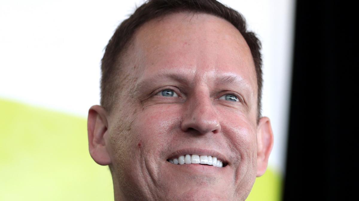 Peter Thiel (Palantir) leads an internal investment group with information