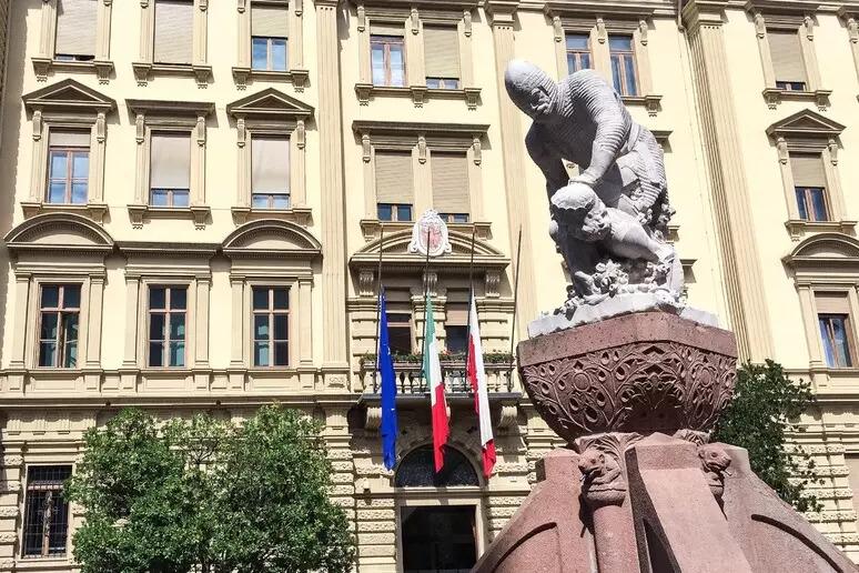 Guida i principi per i nuovi accordi collettivi del personale statale e gli inse...